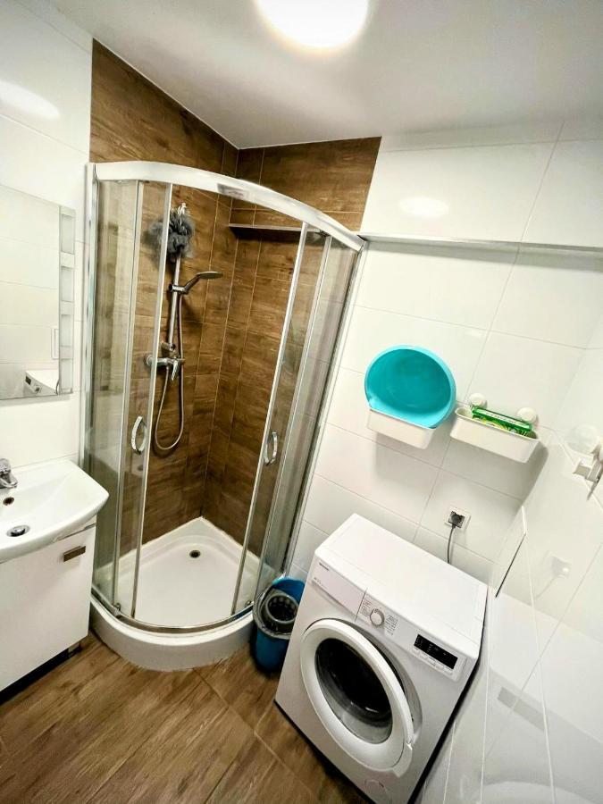 Ursus Rooms-Self Check-In Warszawa Eksteriør billede