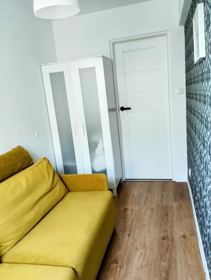 Ursus Rooms-Self Check-In Warszawa Eksteriør billede